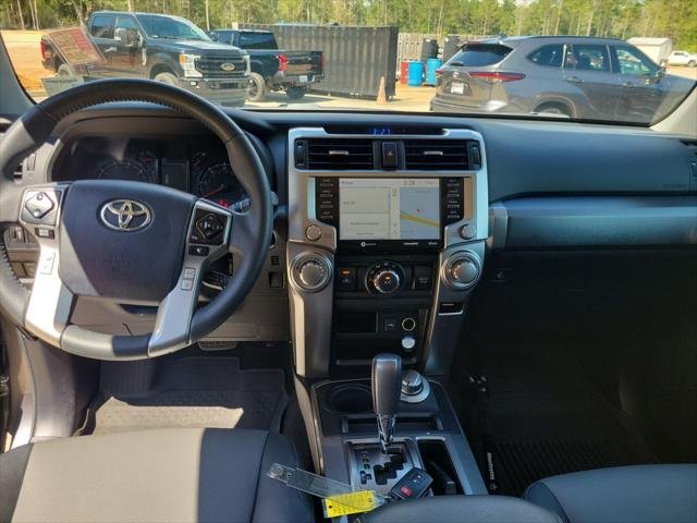Certified Used 2021 MAGNETIC GRAY MET. Toyota  image 21