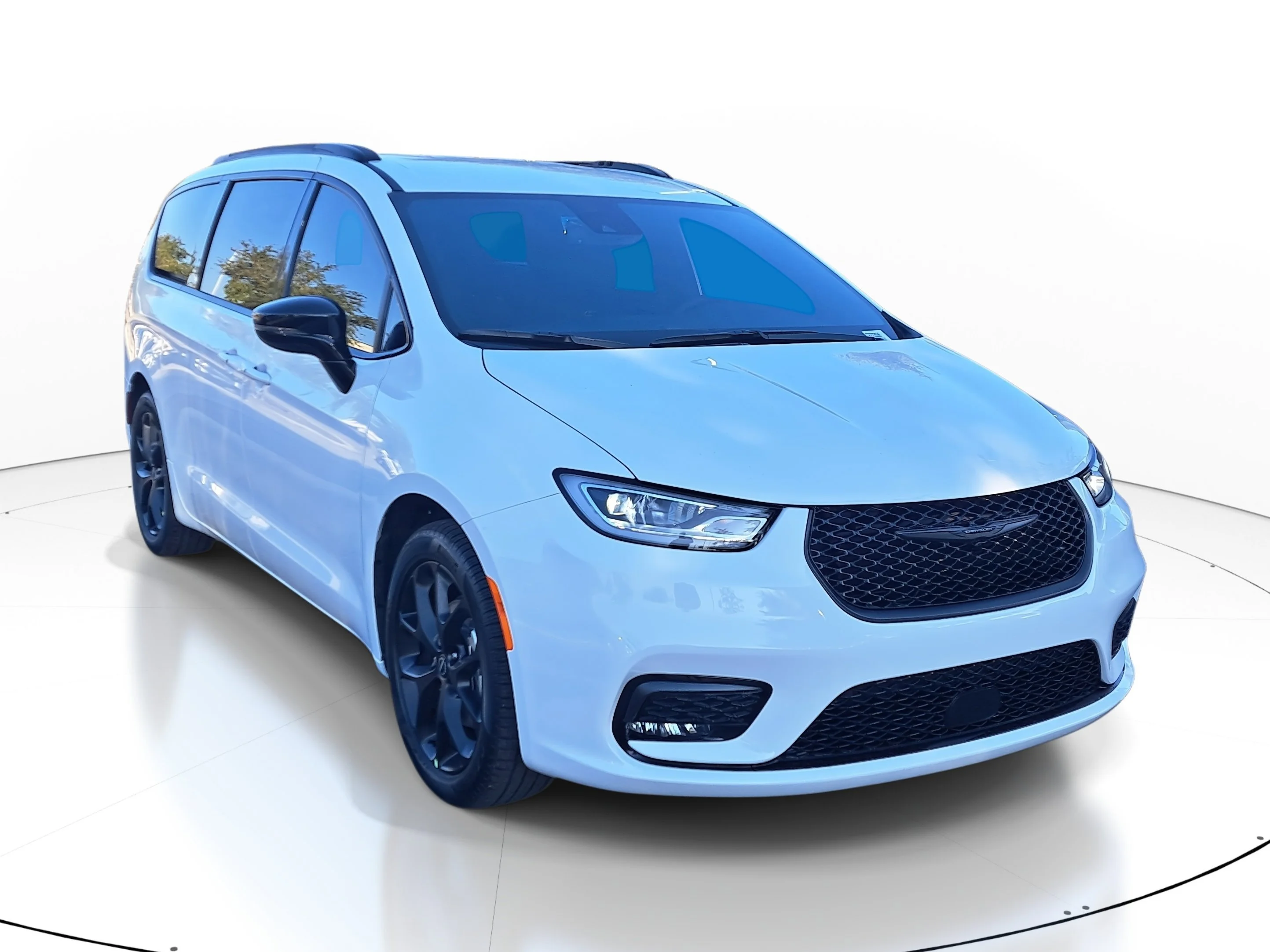 New 2026 Bright White Clearcoat Chrysler Select image 1
