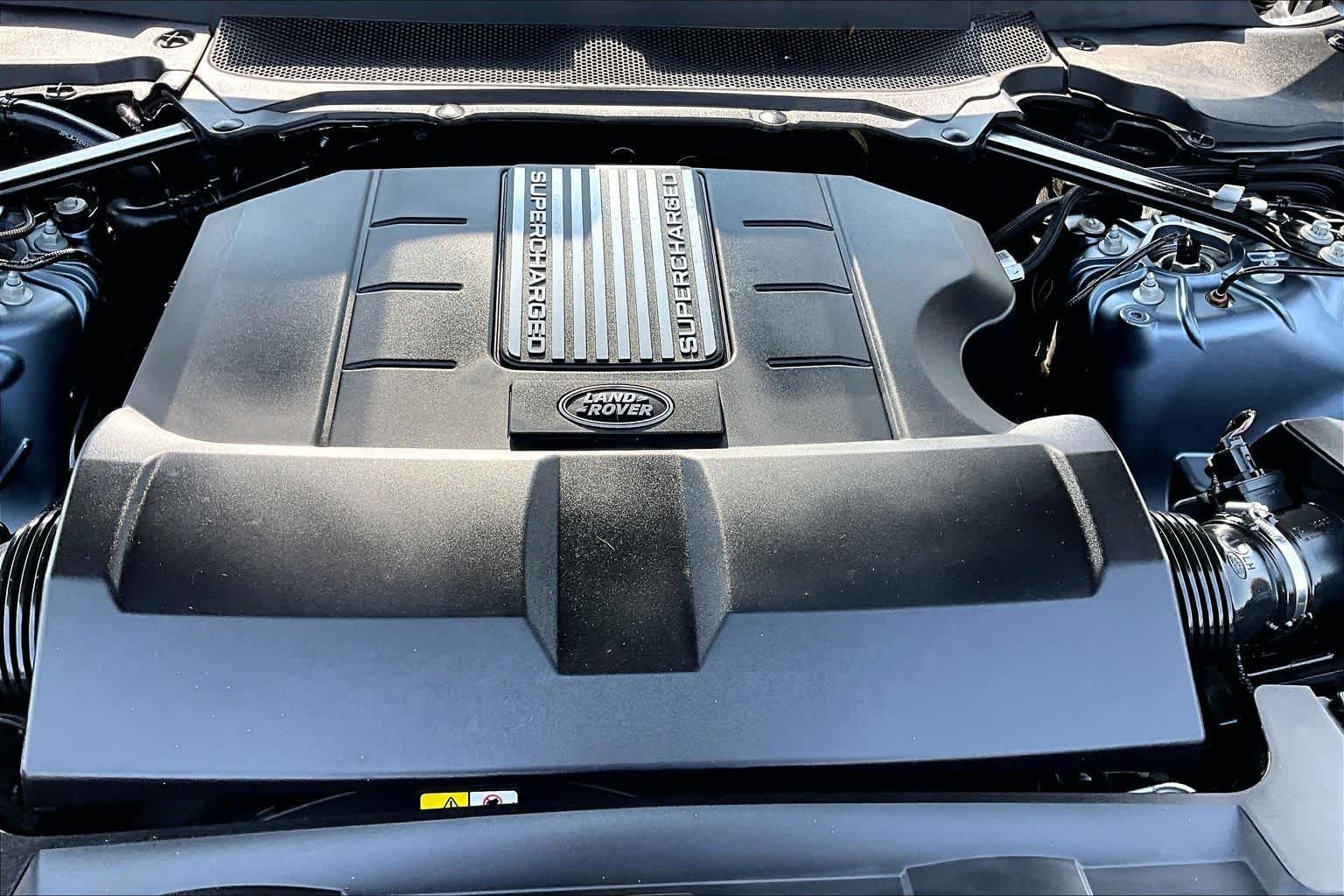 Used 2019 Byron Blue Metallic Land Rover HSE Dynamic image 32