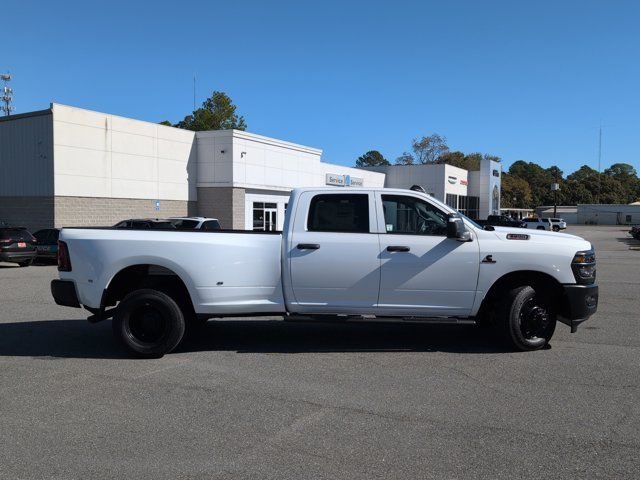 New 2026 Bright White Clear-Coat Exterior Paint RAM Tradesman image 3