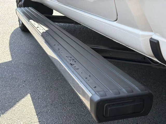 Used 2020 White GMC Denali image 16