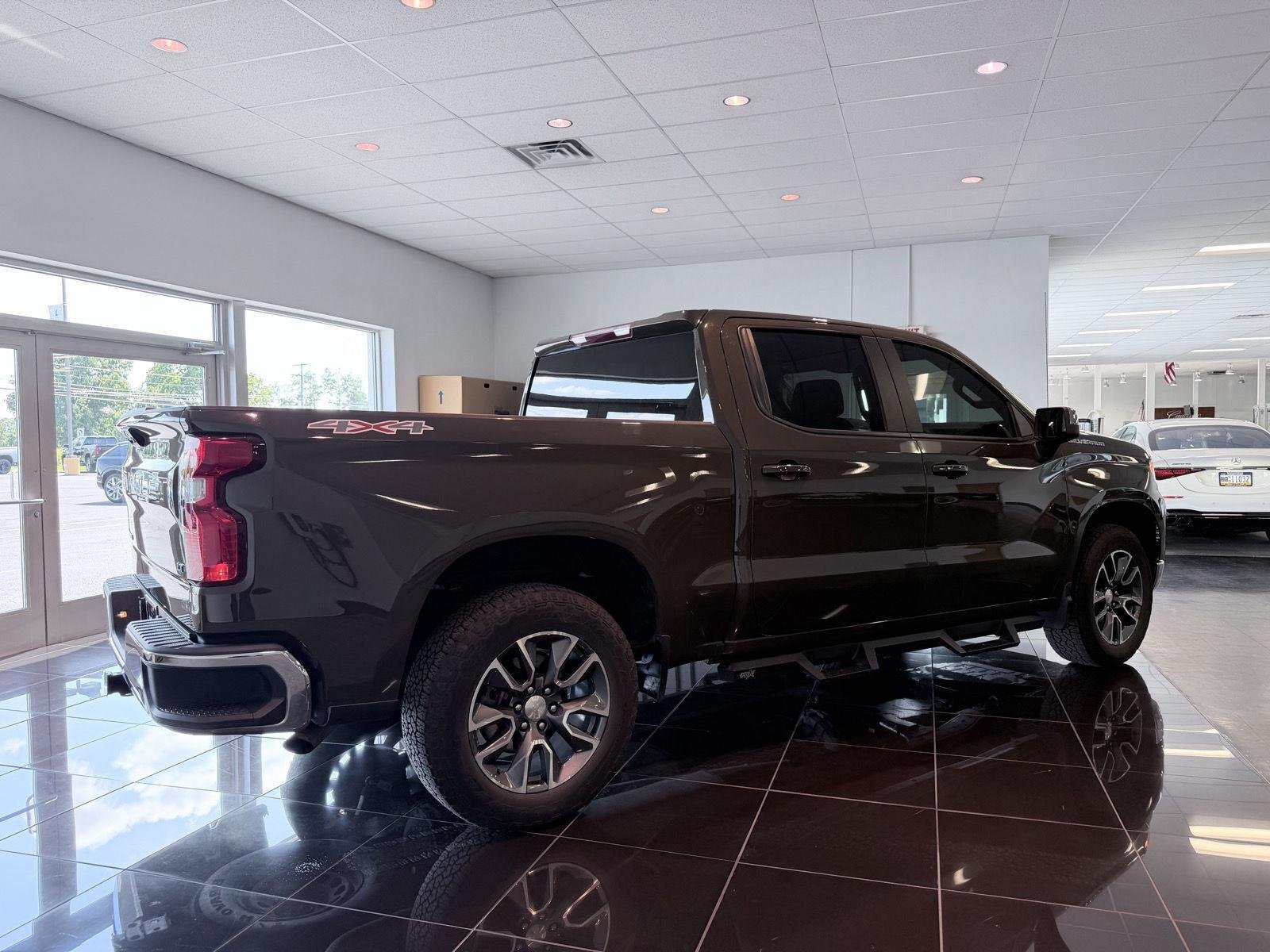 Used 2023 HARVEST BRONZE METALLIC Chevrolet LT image 11