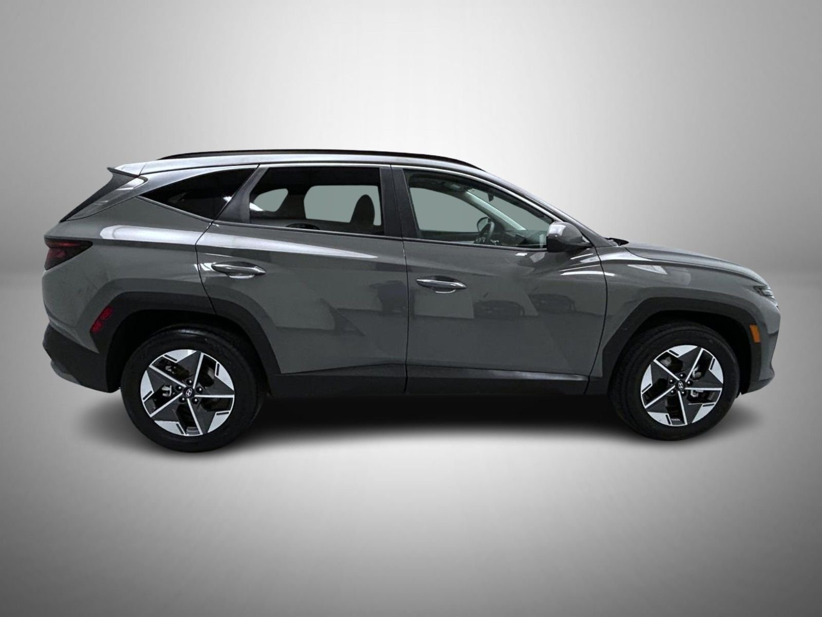 Used 2025 Gray Hyundai SEL image 4