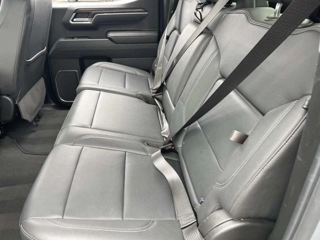 Used 2025 Silver GMC SLT image 17