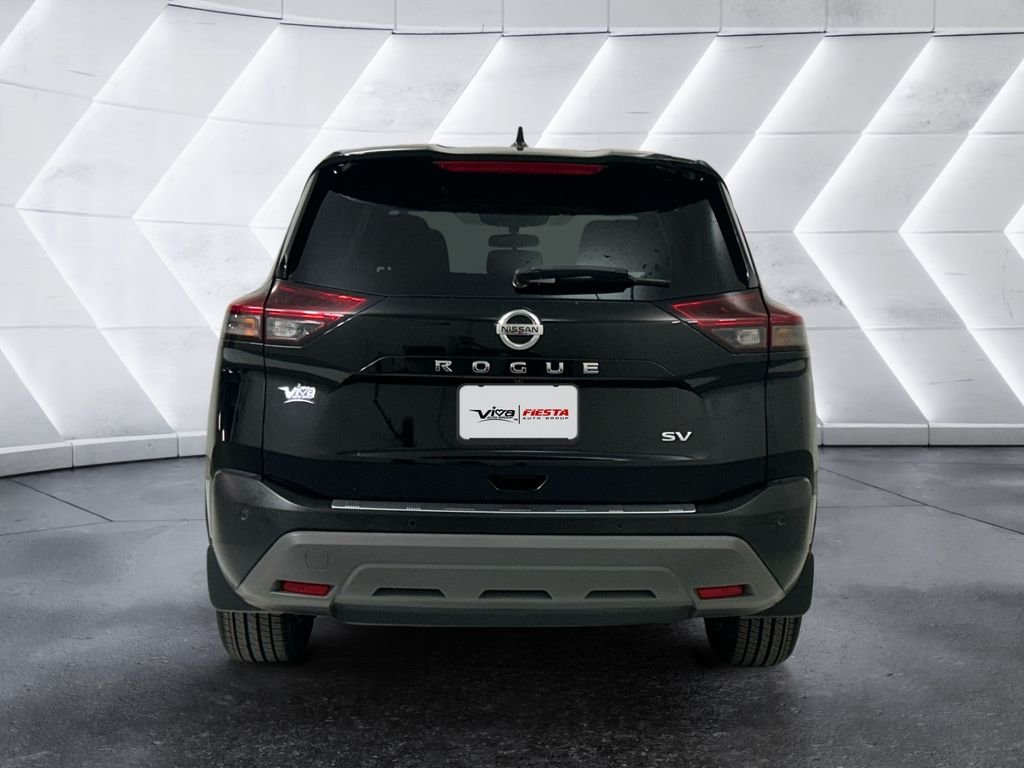 Used 2021 Black Nissan SV image 5