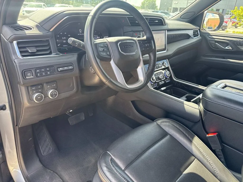 Used 2024 Silver GMC Denali image 24
