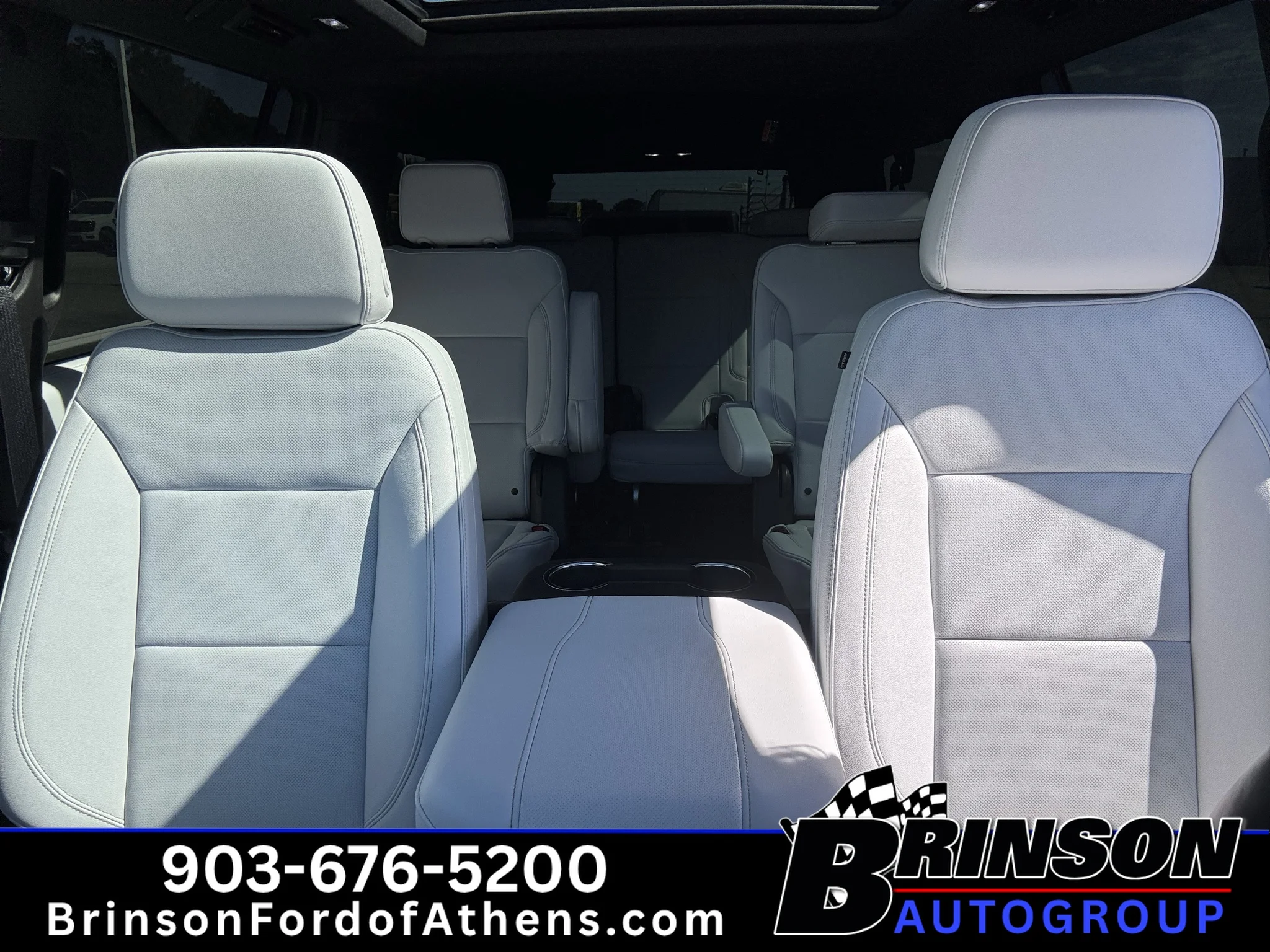 Used 2025 Iridescent Pearl Tricoat Chevrolet Premier image 34