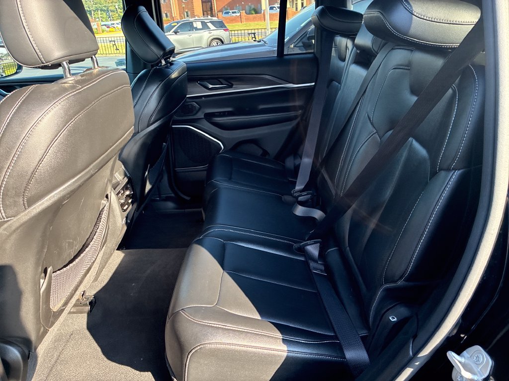 Used 2024 Black Jeep 4xe image 19