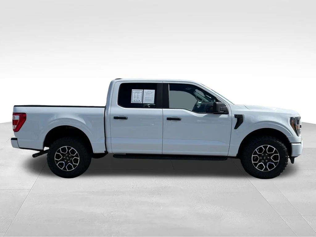 Used 2023 White Ford XL image 31