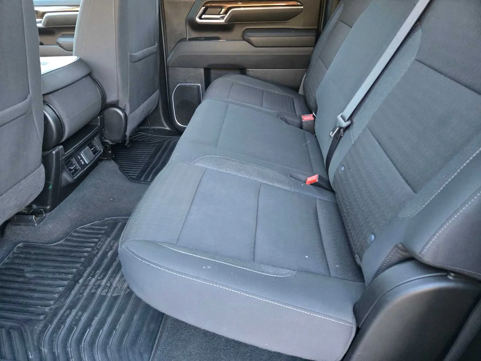 Used 2025 Summit White Chevrolet LT image 14