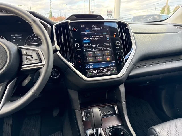Used 2025 Ice Silver Metallic Subaru Touring image 22