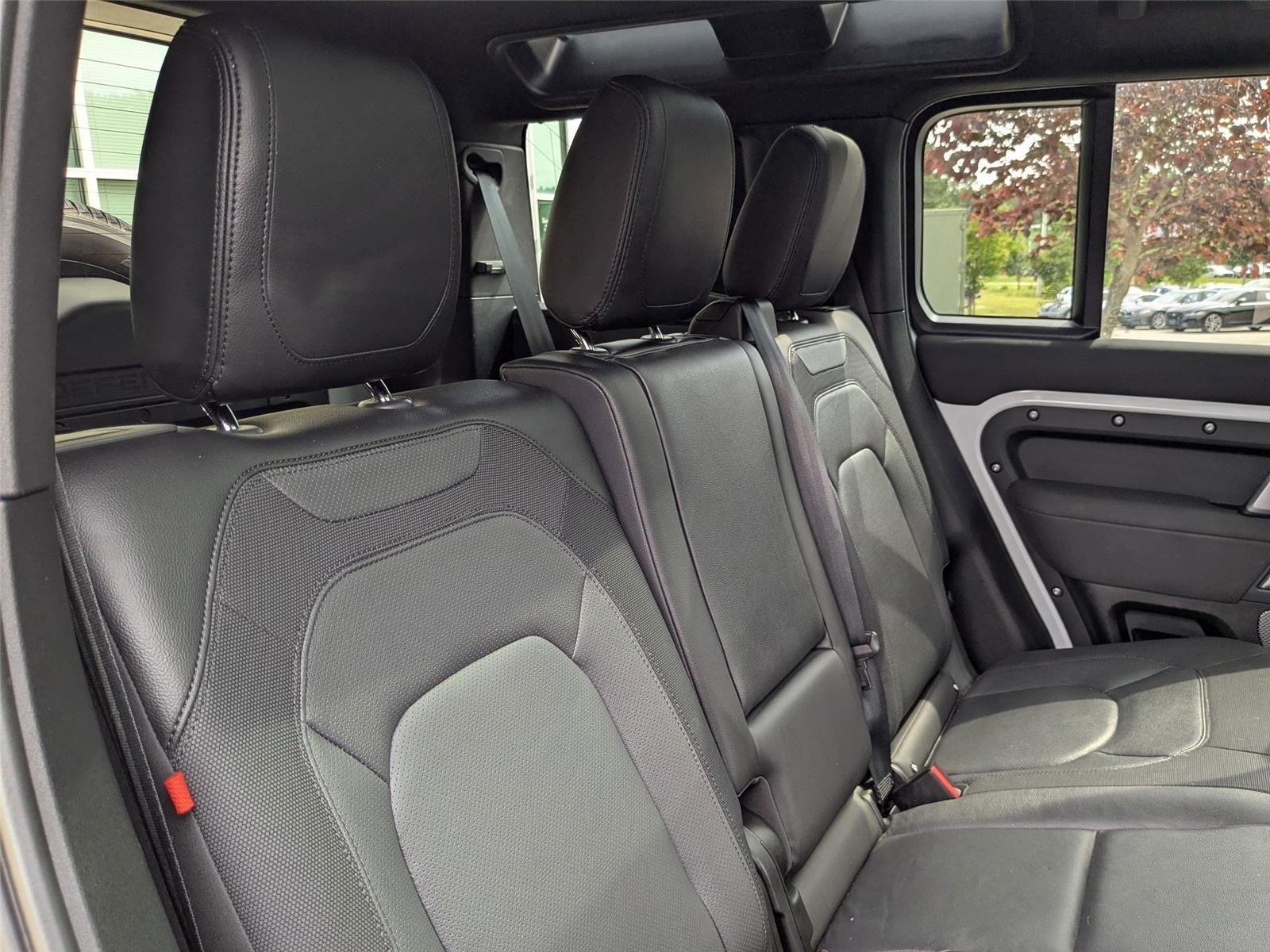 Used 2023 Yulong White Metallic Land Rover X-Dynamic SE image 32