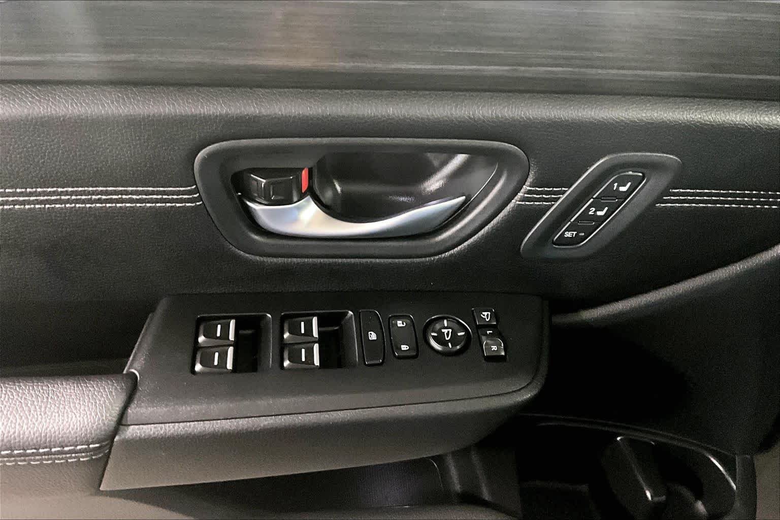 Used 2026 Crystal Black Pearl Honda Touring image 36