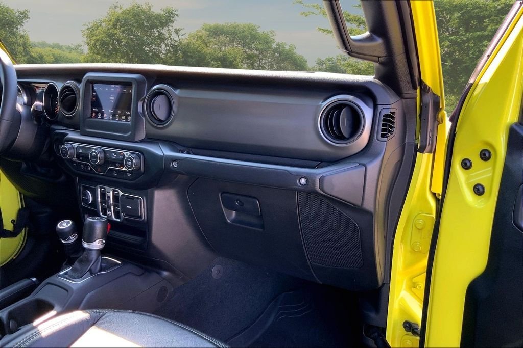 Used 2023 Yellow Jeep Sport S image 26