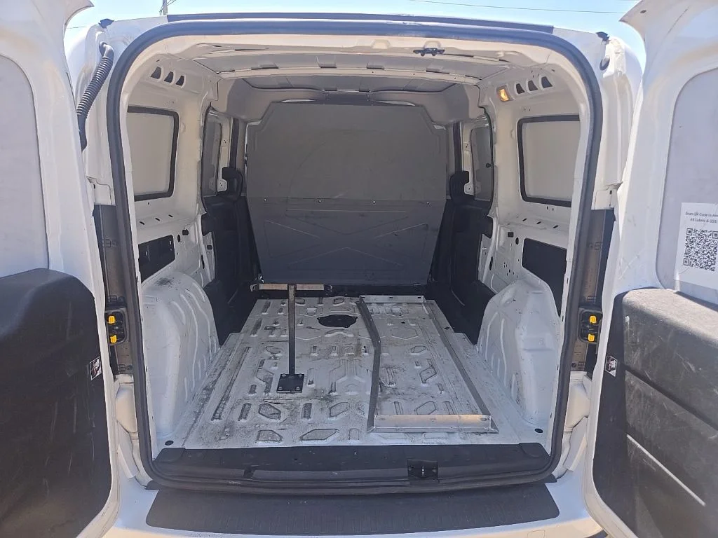 Used 2022 White Ram Base image 3