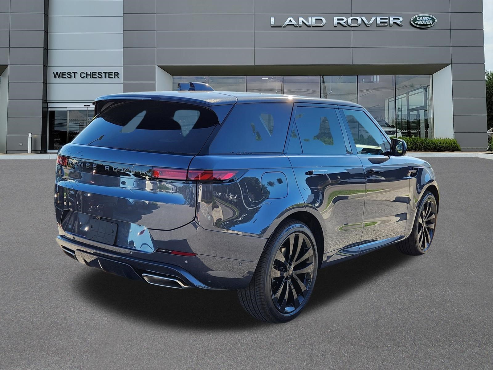 New 2027 Varesine Blue LAND ROVER Dynamic SE image 4