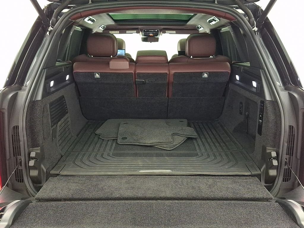 Used 2023  Land Rover Autobiography image 30