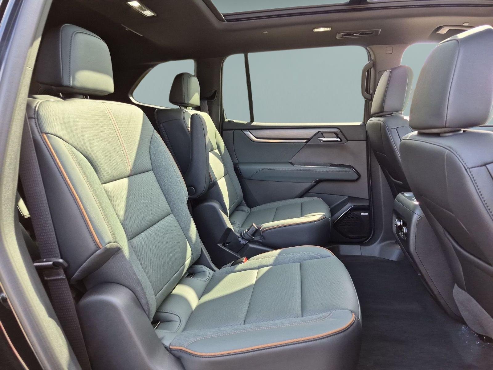 2026 GMC Acadia AT4 - Photo 27