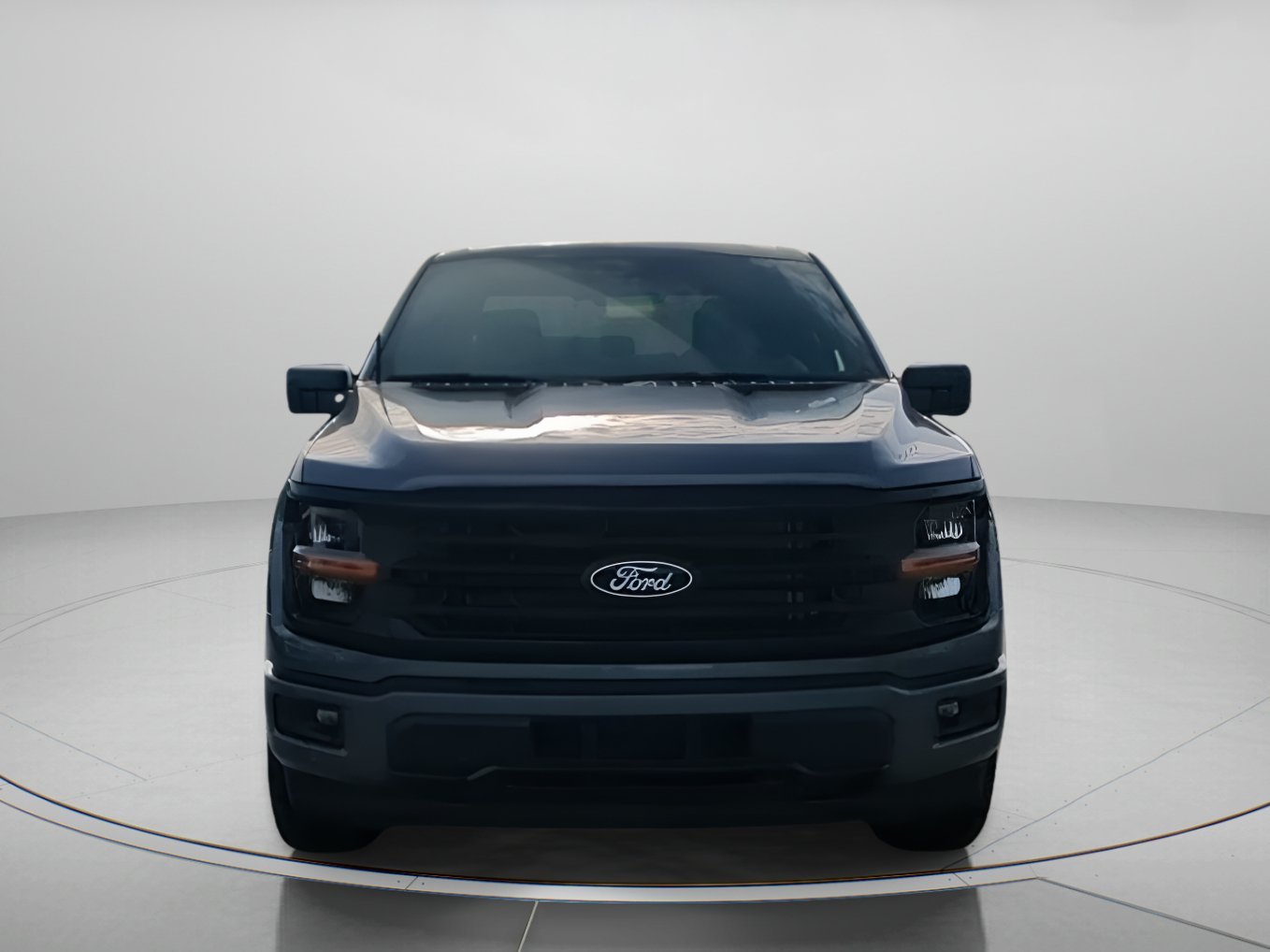 New 2026 Carbonized Gray Metallic Ford XLT image 3