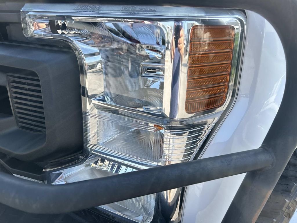 Used 2021 Oxford White Ford XL image 10