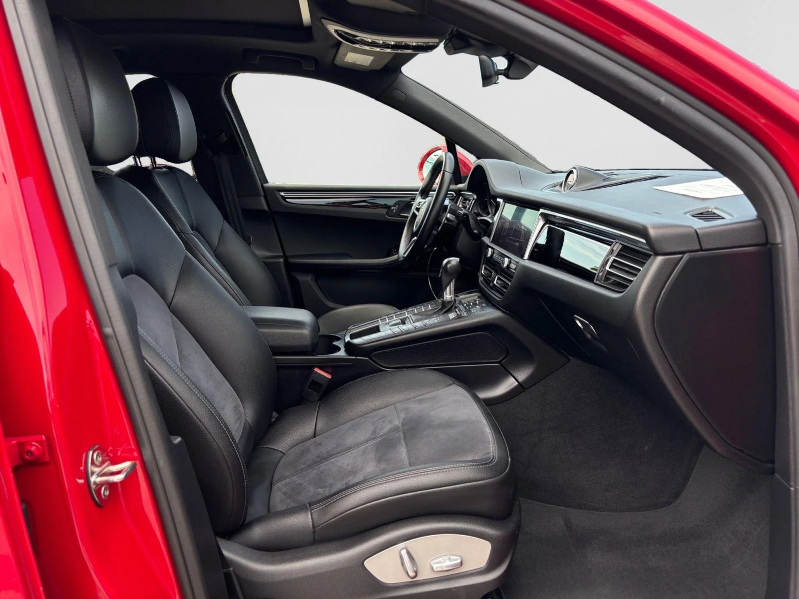 Used 2019 Carmine Red Porsche Base image 15