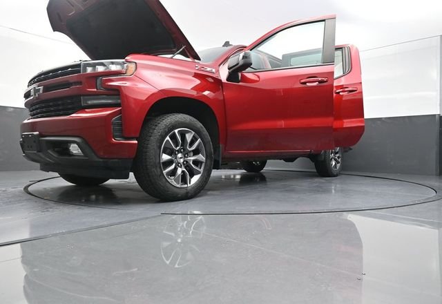 Used 2021 Red Chevrolet RST image 32
