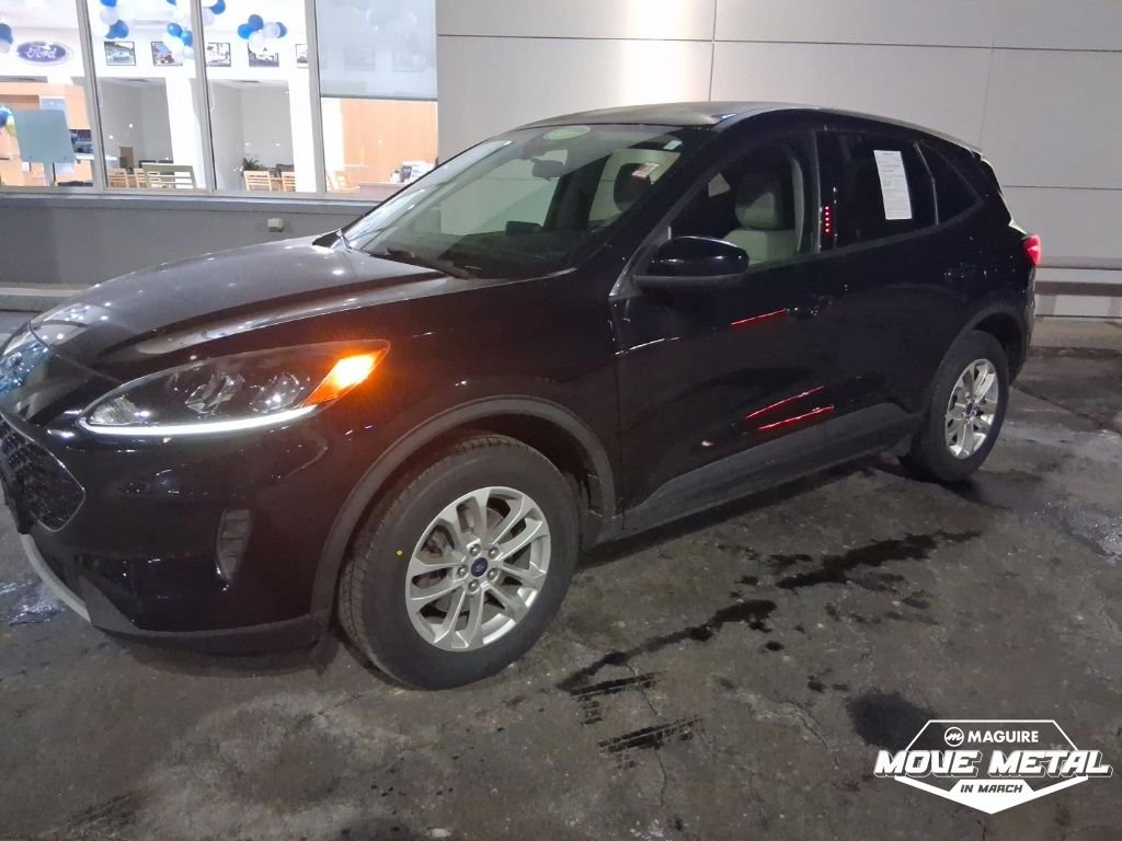 Used 2020 Ford Escape SE with VIN 1FMCU9G69LUA20143 for sale in Ithaca, NY