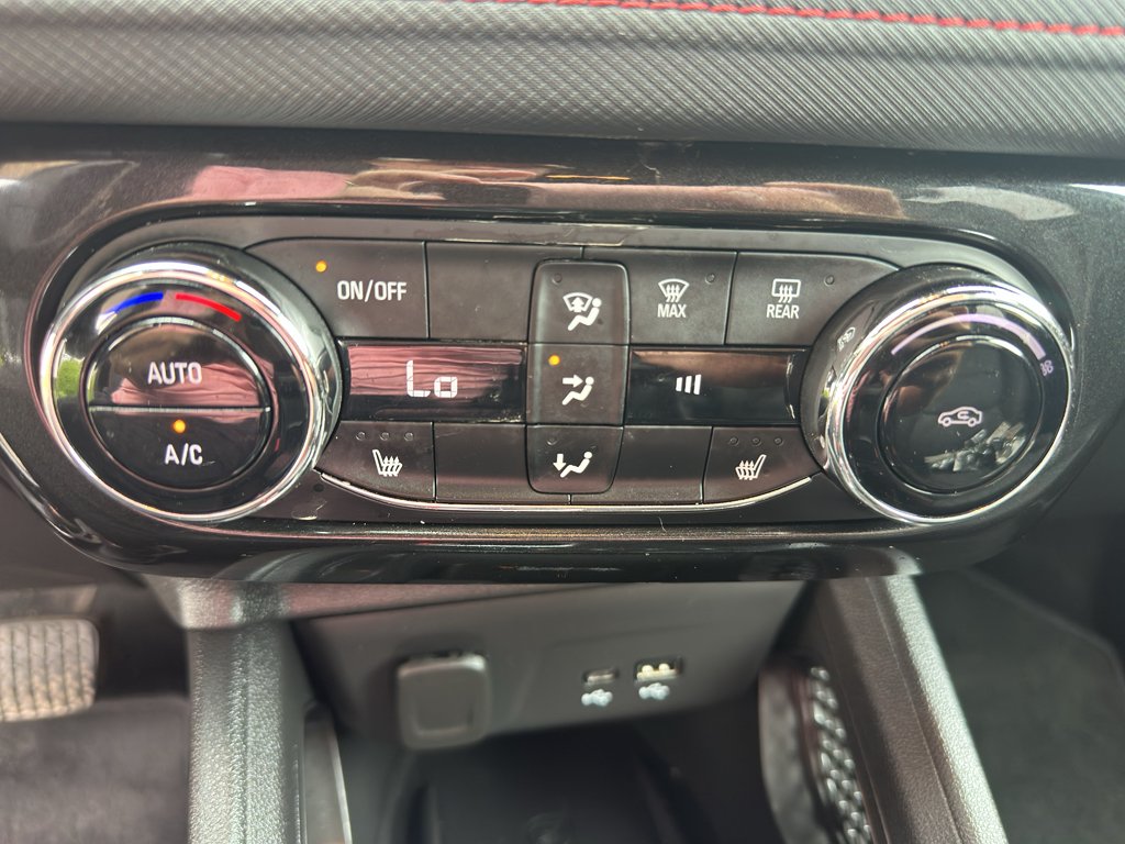 Used 2025  Chevrolet RS image 22
