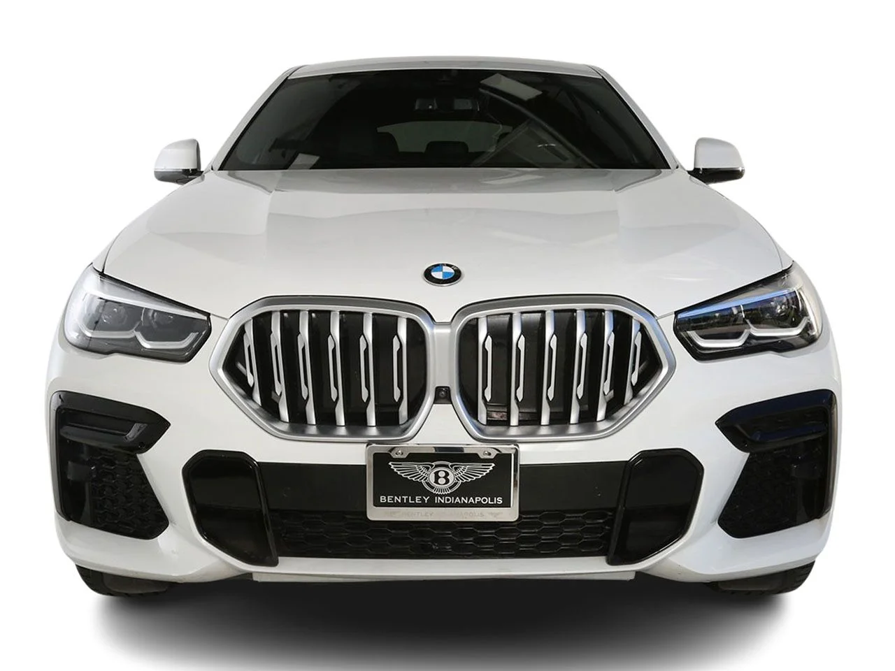 Used 2023 White BMW xDrive40i image 2