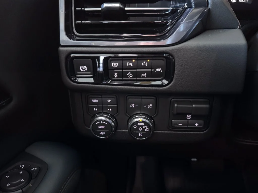 2026 GMC Yukon AT4 - Photo 29