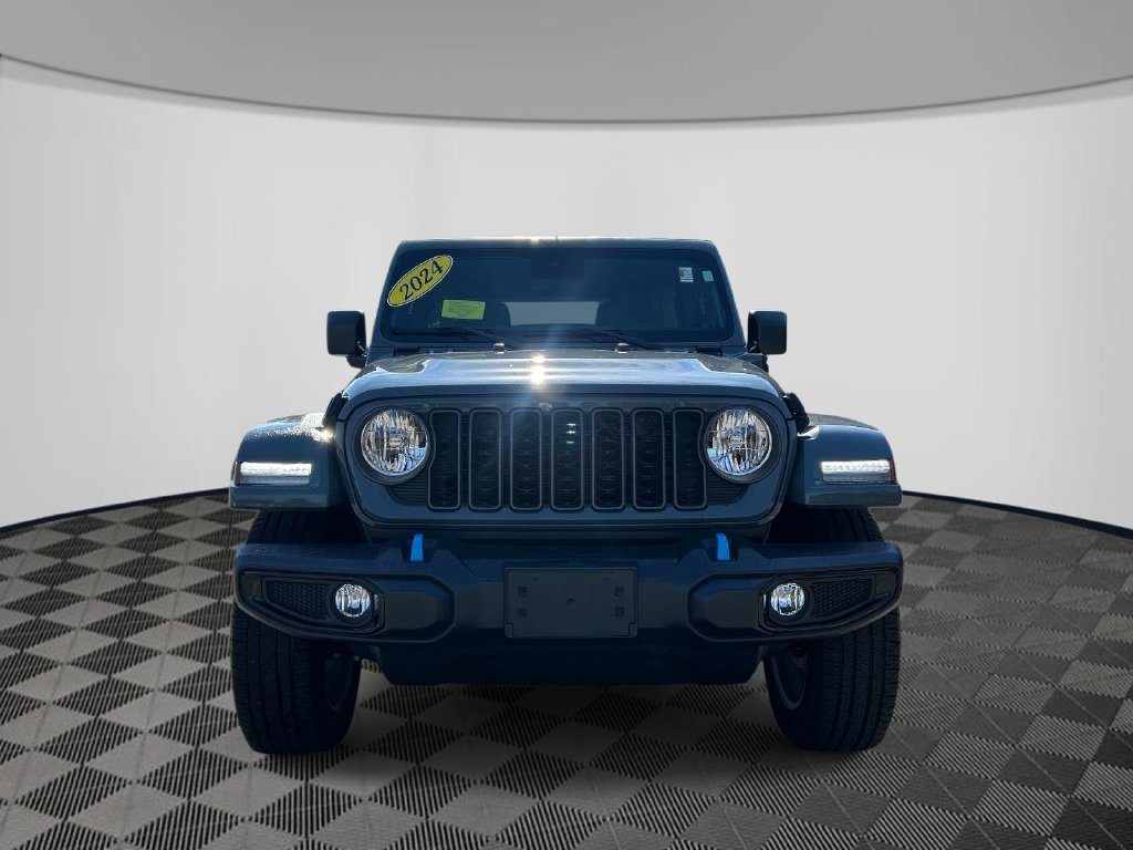 Used 2024 Gray Jeep Sport S 4xe image 8