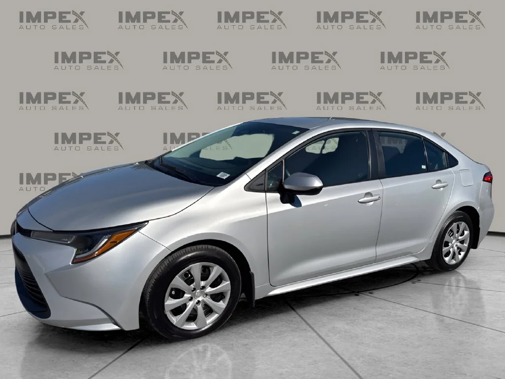 Used 2025 Silver Toyota LE image 1