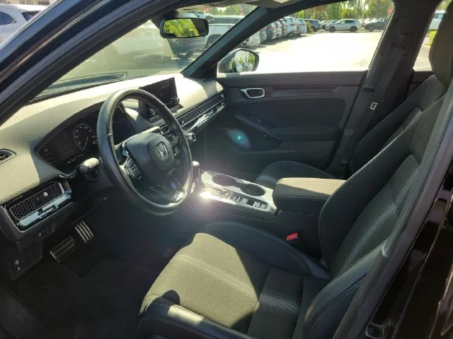 Used 2024  Honda Sport image 15
