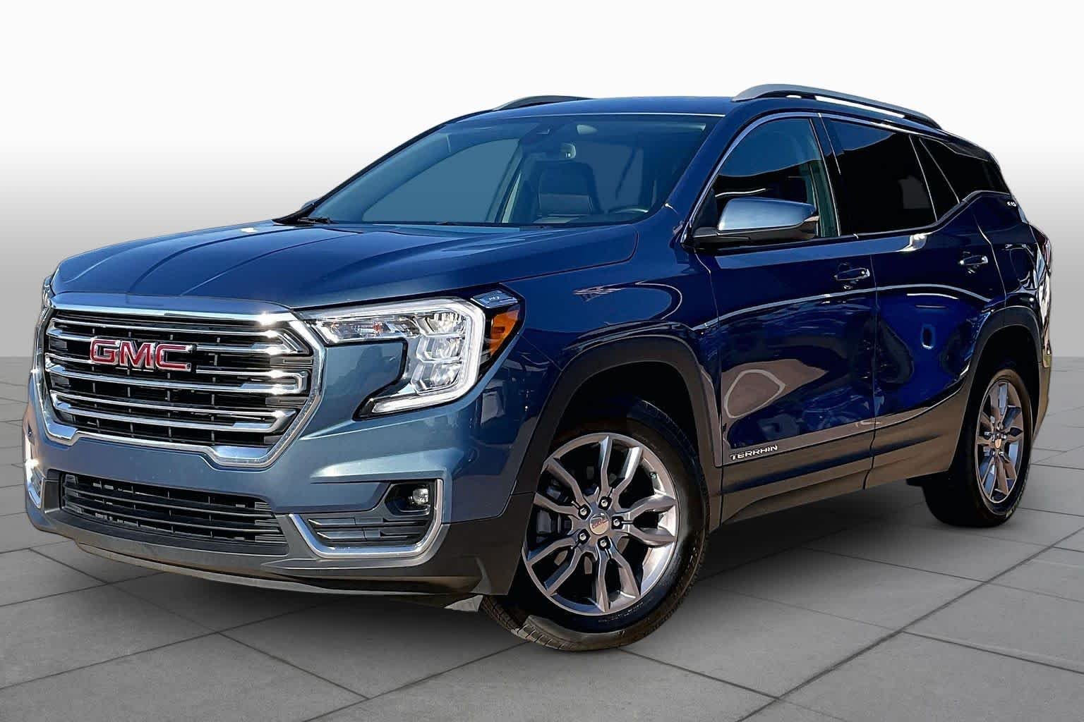 Used 2024 Downpour Metallic GMC SLT image 2