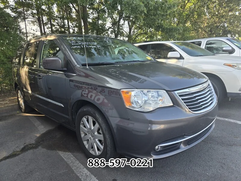 Used 2016 Crystal Metallic CHRYSLER Touring image 10