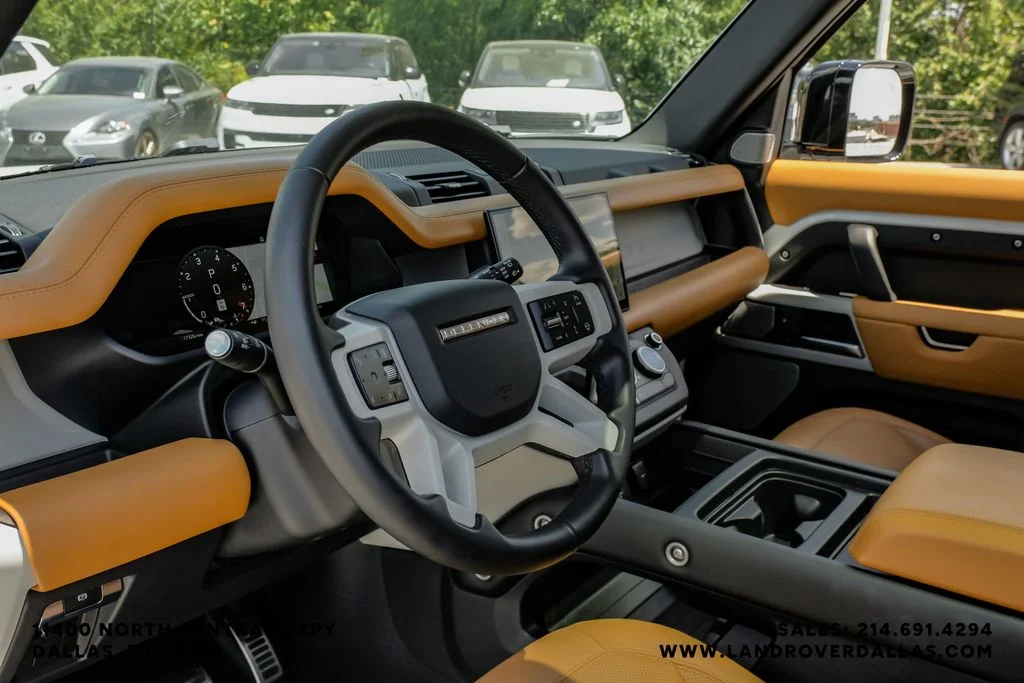Used 2024 Fuji White Land Rover S image 19