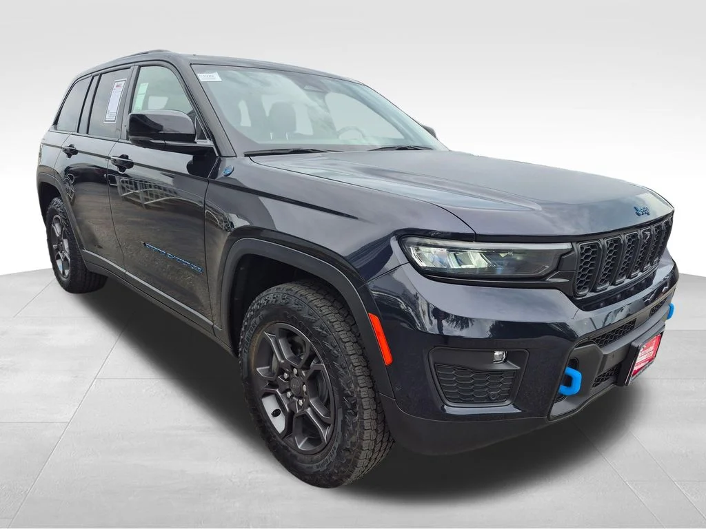 Used 2024 Black Jeep Trailhawk 4xe image 7