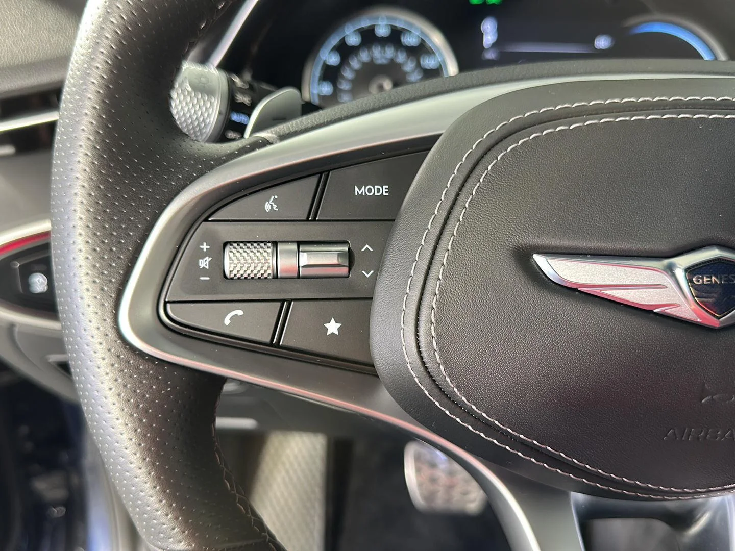 Used 2025 Capri Blue Genesis 3.5T Sport image 13