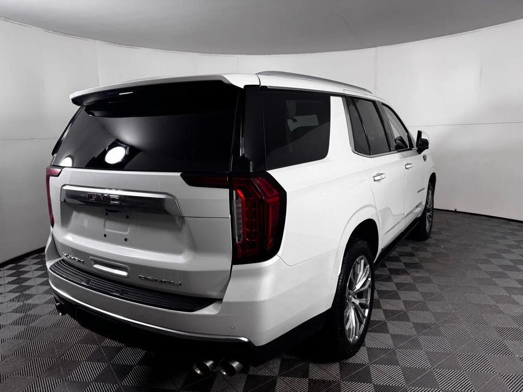 Used 2021 White Frost Tri-Coat GMC Denali image 13