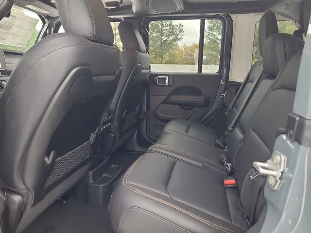 2026 Jeep Wrangler 4-Door Sahara - Photo 6