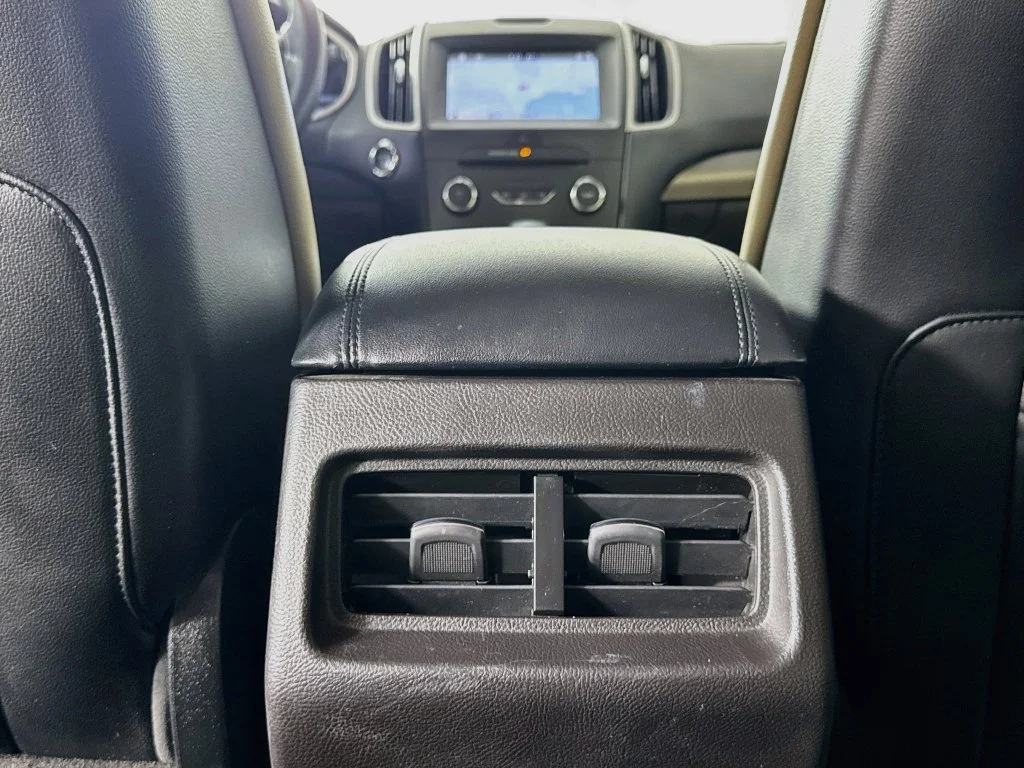 Used 2018 Red Ford SEL image 30