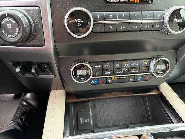Used 2020 White Ford Platinum image 22