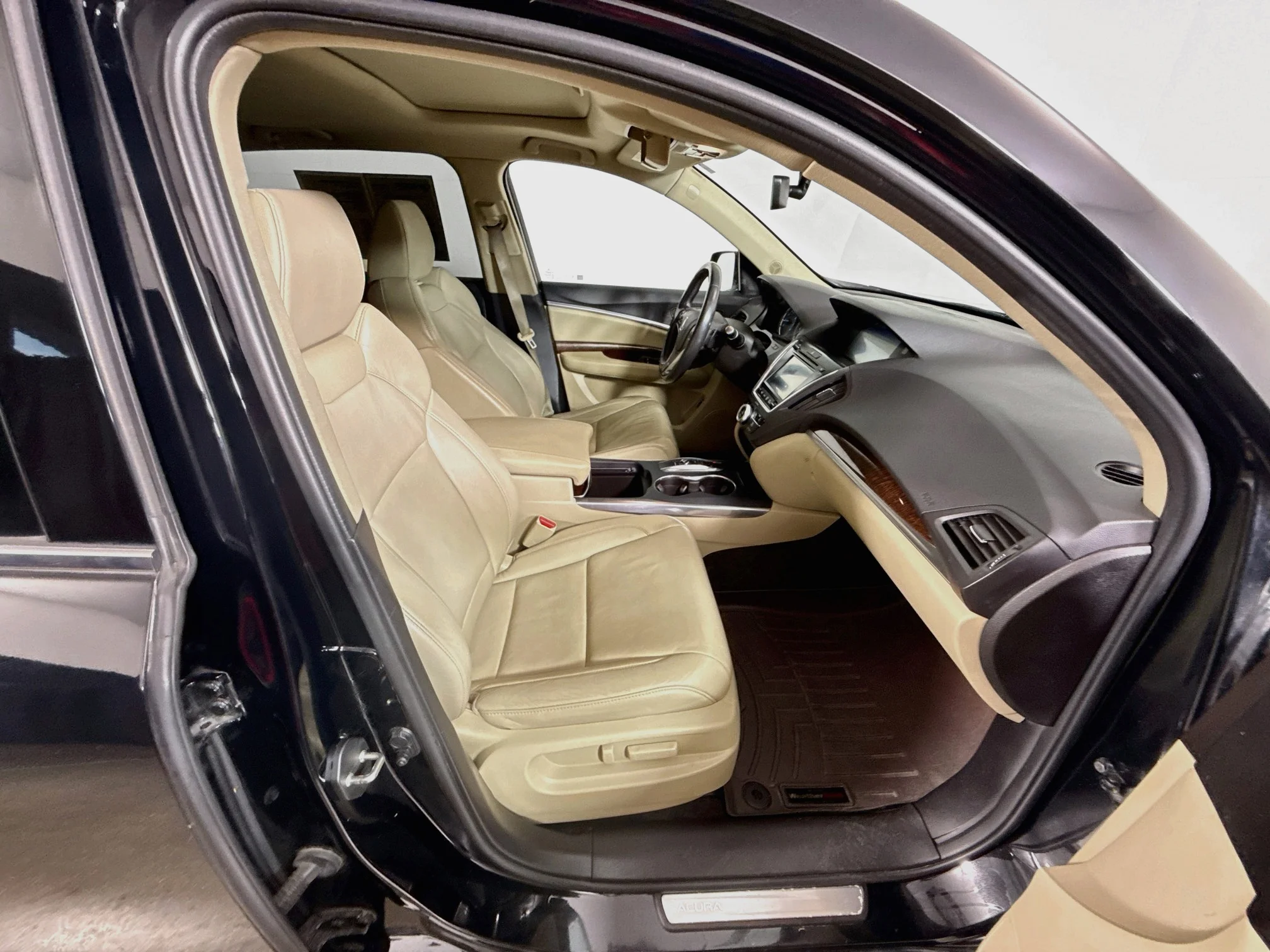 Used 2017 Crystal Black Pearl Acura w/Technology Pkg image 27