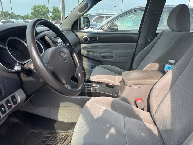 Used 2009 Red Toyota Base image 7