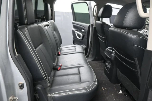 Used 2018 Silver Nissan PRO-4X image 16