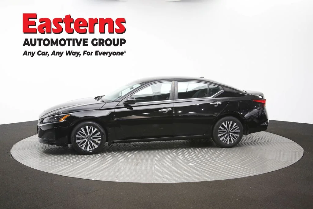 Used 2023 Black Nissan 2.5 SV image 58