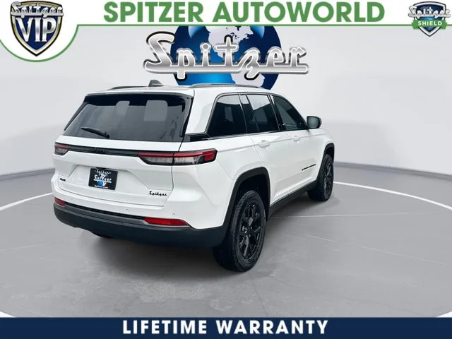 New 2026 Bright White Clear-Coat Exterior Paint Jeep Altitude image 9