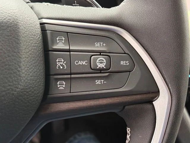 New 2026 White/off-white Jeep Limited image 19