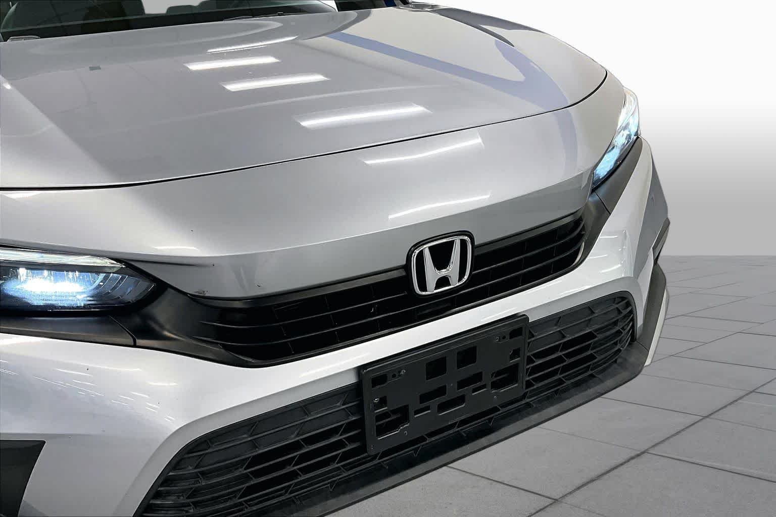 Used 2023 Lunar Silver Metallic Honda Sport image 30