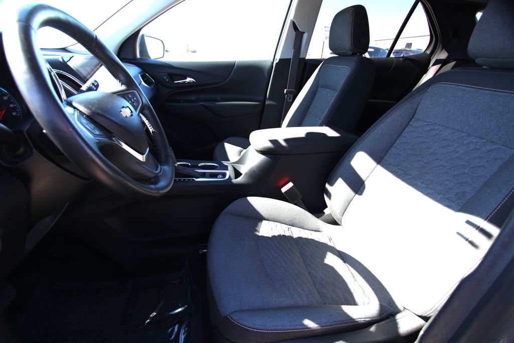 Used 2018 Gray Chevrolet LT image 6